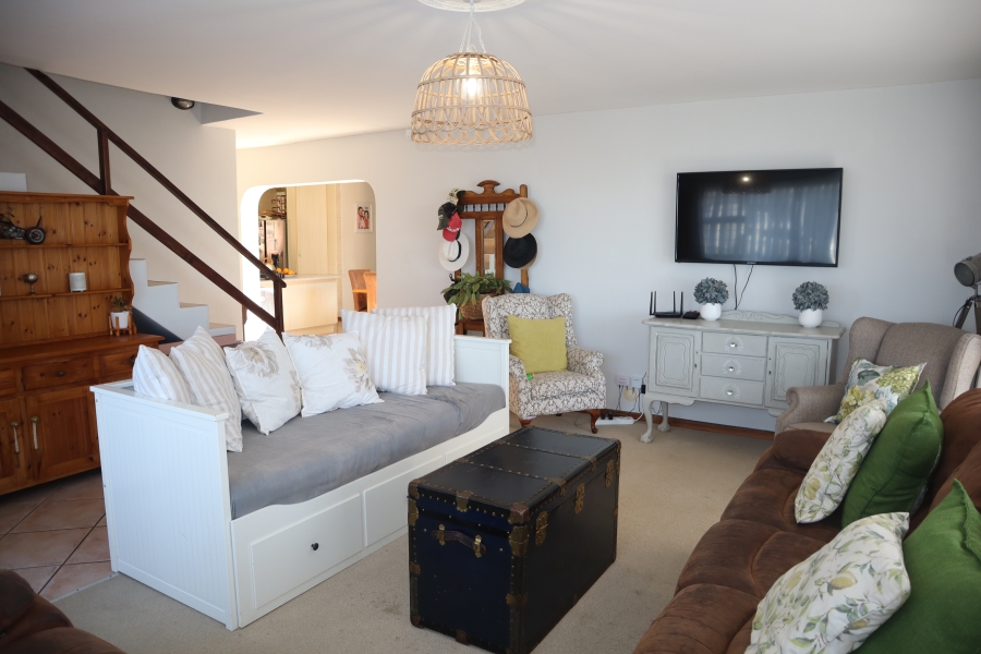 3 Bedroom Property for Sale in Wavecrest Eastern Cape
